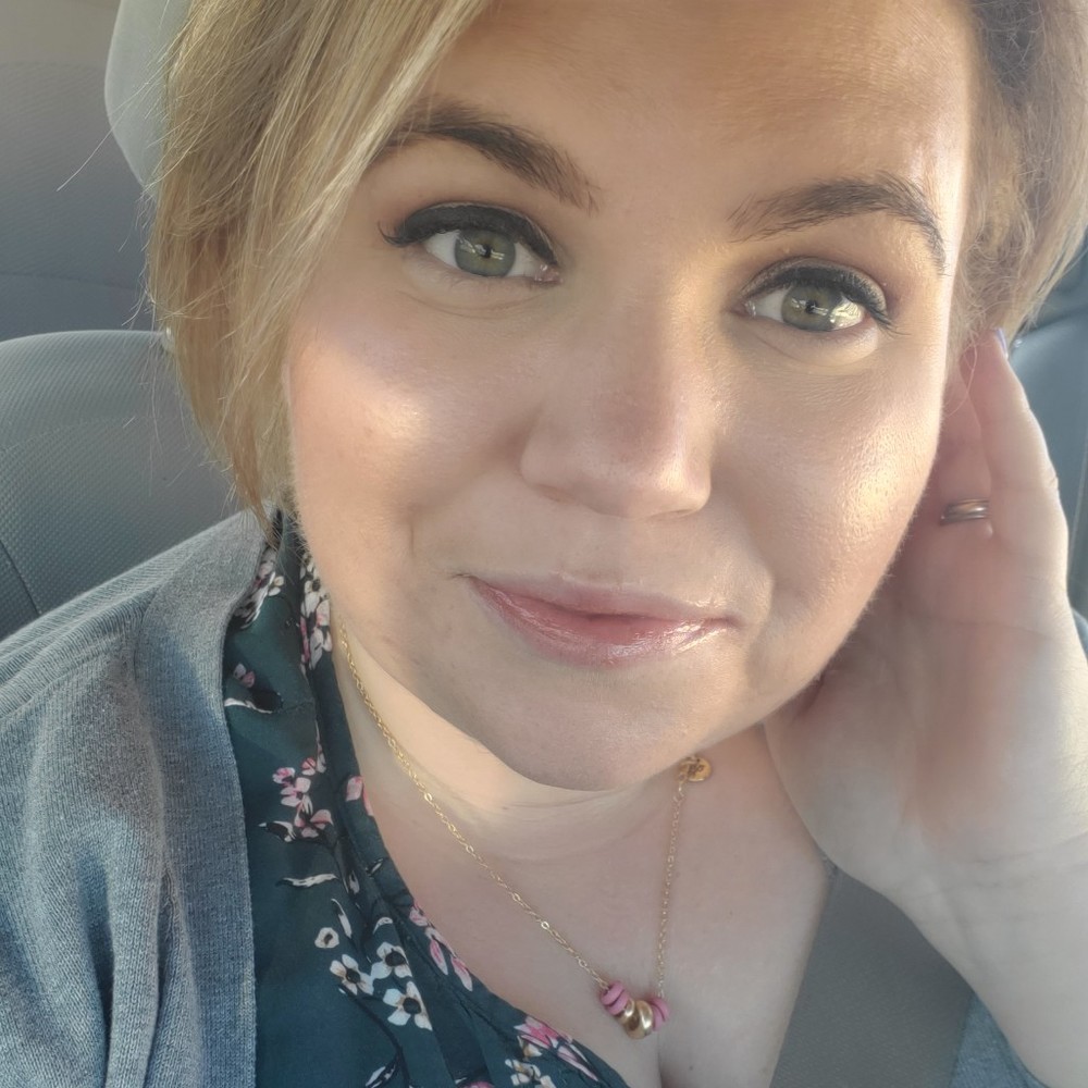 Meet your Posher, Posh